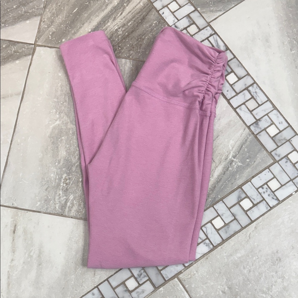 Beyond Yoga Pink Heather Leggings